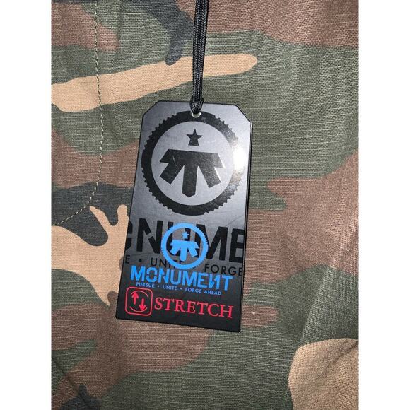 Monument Army Camo Cargo Short Men's Size 42 New - Picture 12 of 12